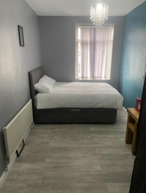 Sky's City Centre Apartments next to St James Park